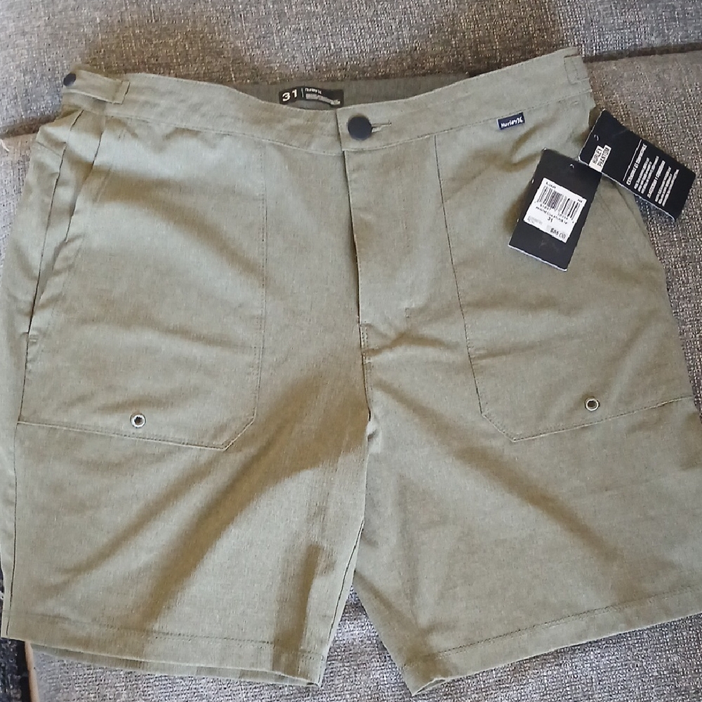 Hurley Men's PHANTOM Cargo Shorts in Olive